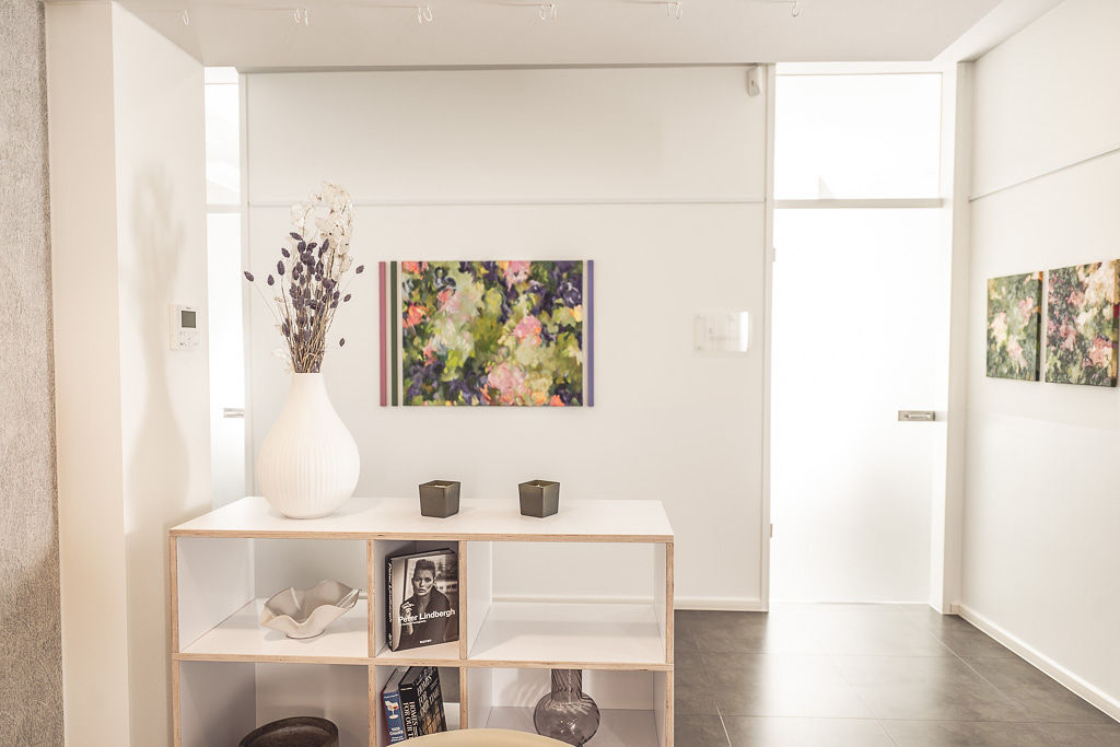 Blick aus Wartebereich in Flur